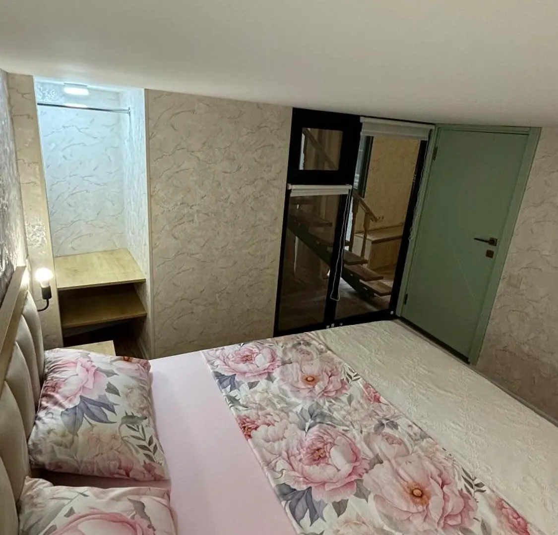 Apartment On Avlabari Turn 4 Tbilisi